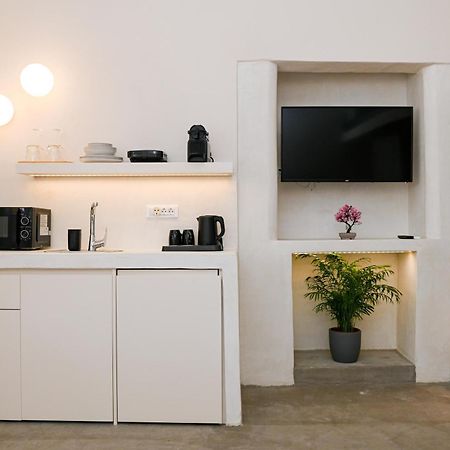 Naos Suites Vóthon 外观 照片