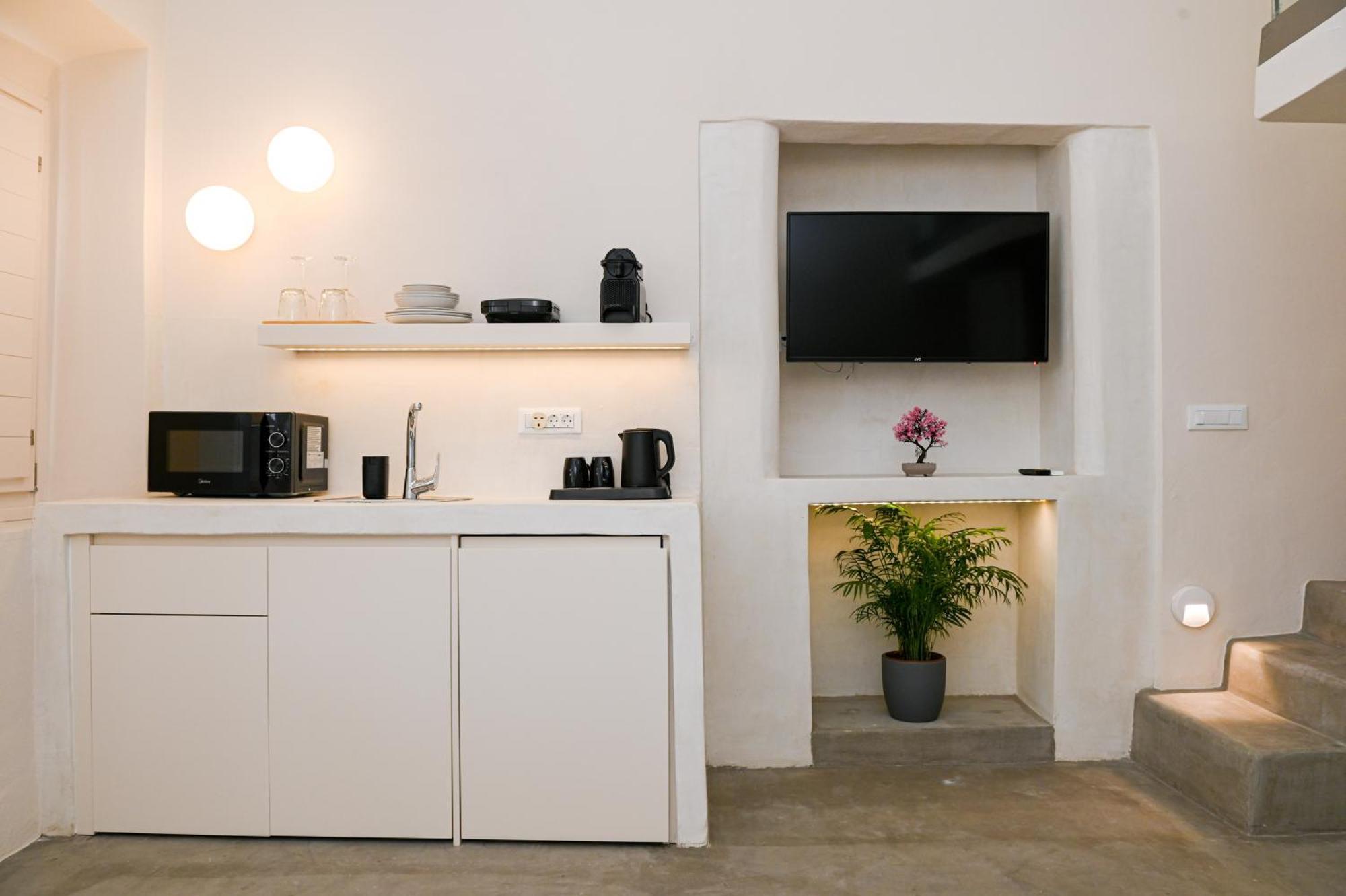 Naos Suites Vóthon 外观 照片